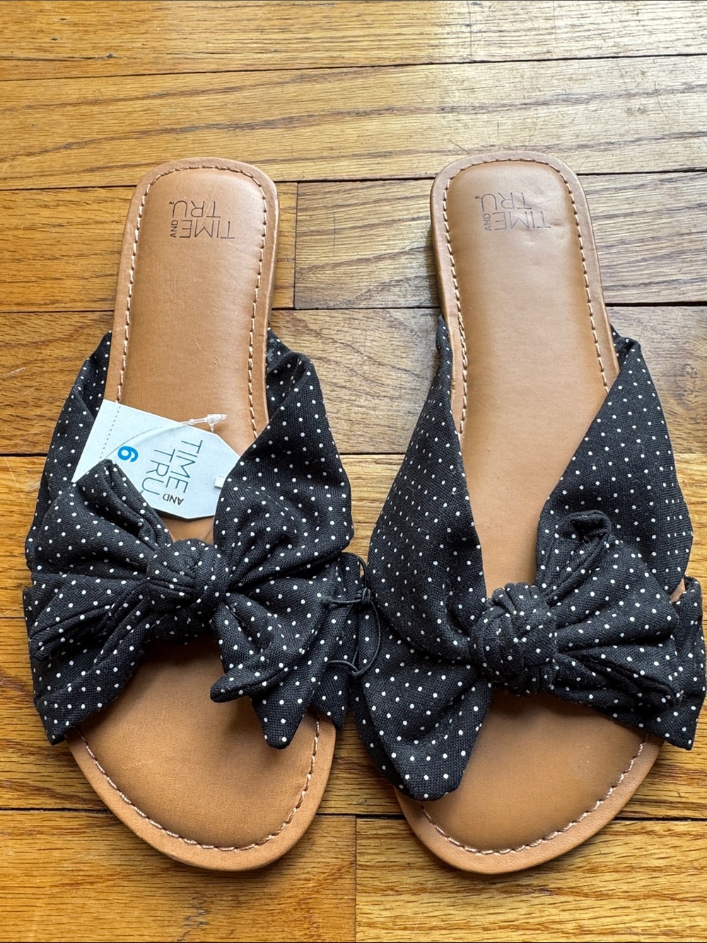 Time and Tru Black Polka Dot Bow Slide Sandals with Tan Memory Foam Footbed